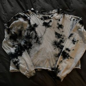 TYE DYE LONG SLEEVE CROP TOP
